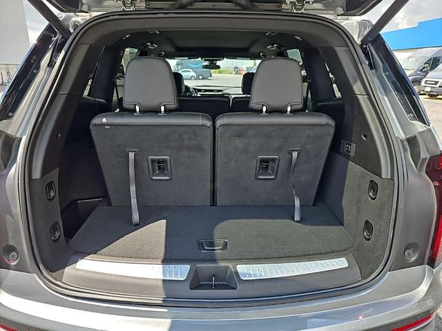 Photo of 2023 Argent Silver Metallic Cadillac XT6