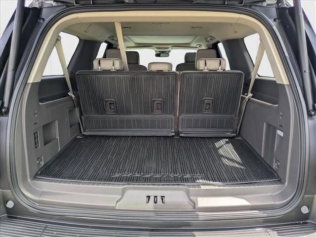 Photo of 2021 Magnetic Metallic Ford Expedition Max