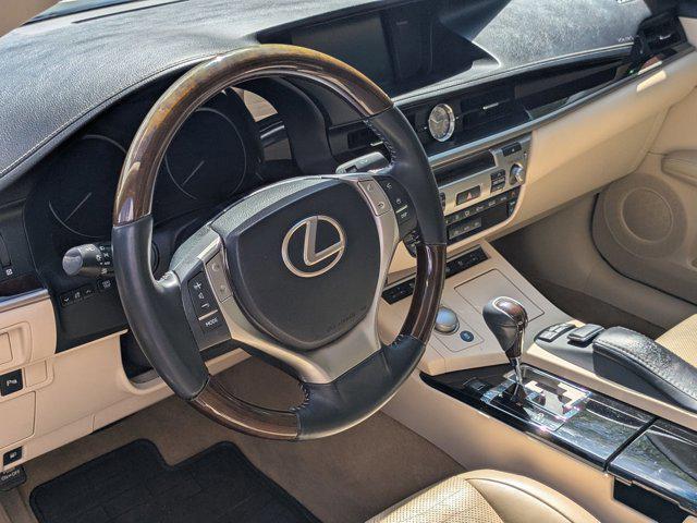 Photo of 2013 Matador Red Mica Lexus ES 350