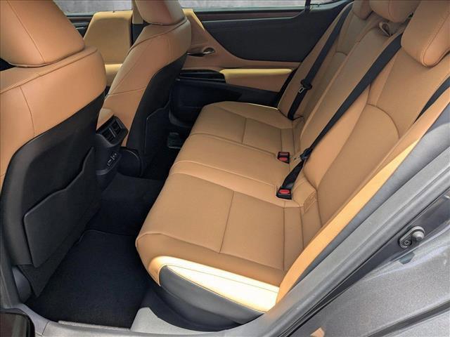 Photo of 2025 Cloudburst Gray Lexus ES 300h