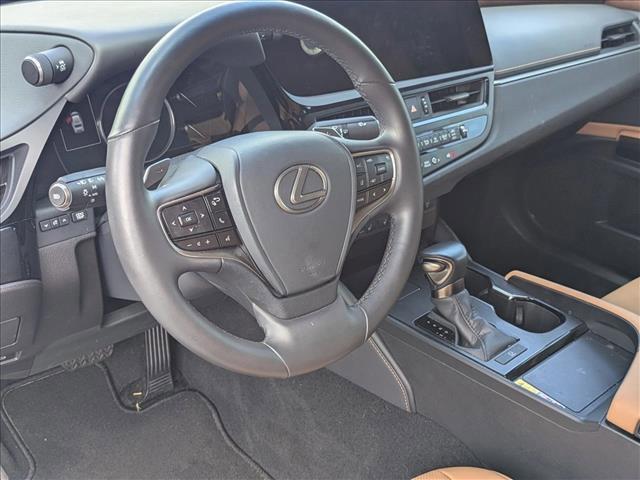 Photo of 2024 Eminent White Pearl Lexus ES 350