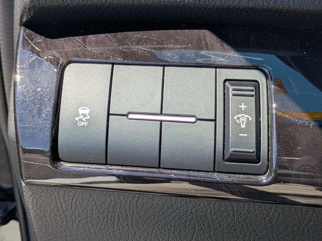 Photo of 2014 Ebony Black Kia Sorento