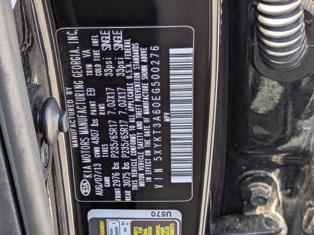Photo of 2014 Ebony Black Kia Sorento