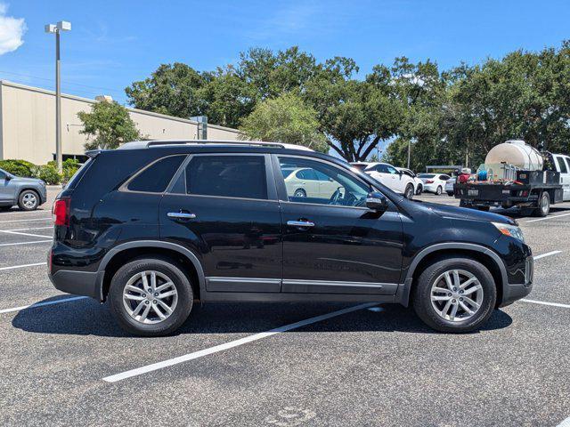 Photo of 2014 Ebony Black Kia Sorento