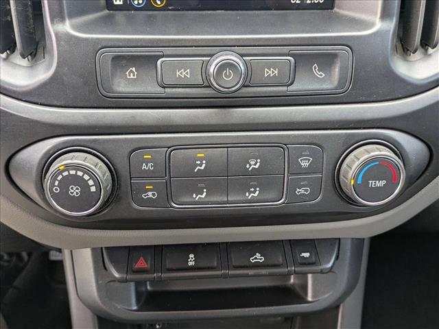 Photo of 2019 Summit White Chevrolet Colorado