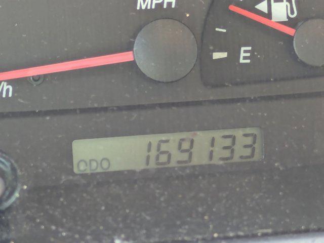Photo of 2004 Salsa Red Pearl [R Toyota Camry