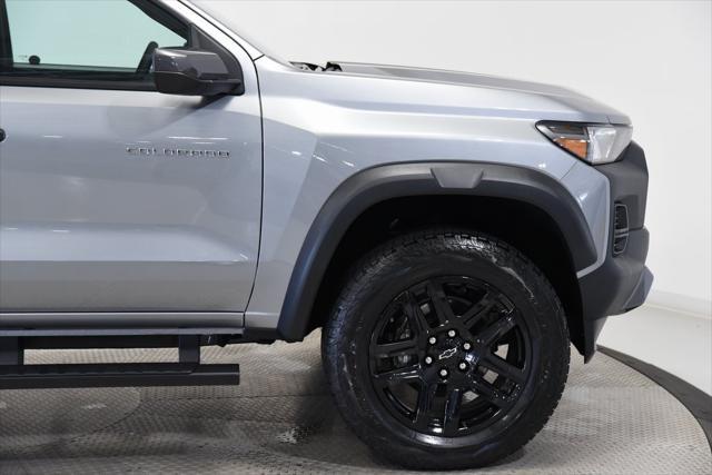 Photo of 2025 Sterling Gray Metallic Chevrolet Colorado