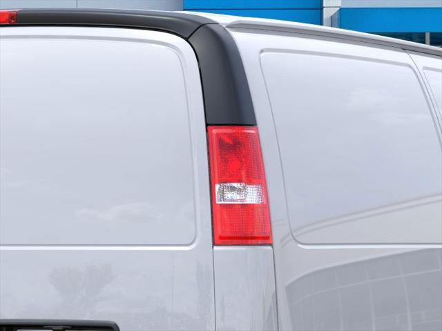 Photo of 2025 Summit White Chevrolet Express 3500