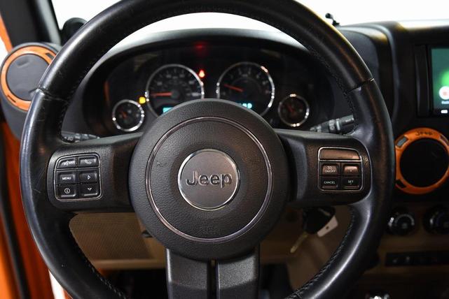 Photo of 2013 Crush Clearcoat Jeep Wrangler