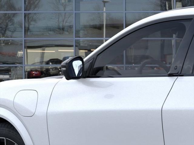 Photo of 2025 Star White Metallic Tri-Coat Ford Mustang Mach-E