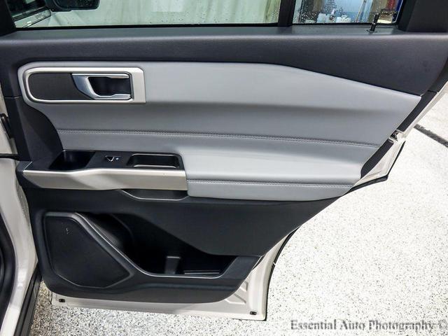 Photo of 2023 Star White Metallic Tri-Coat Ford Explorer