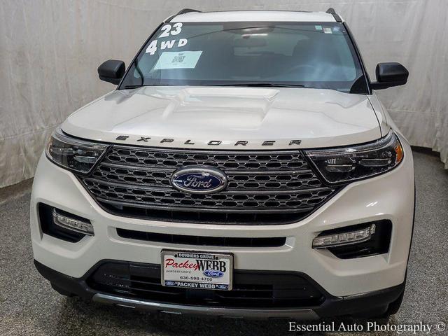 Photo of 2023 Star White Metallic Tri-Coat Ford Explorer
