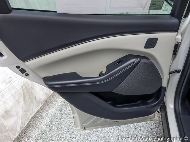 Photo of 2024 White Metallic Ford Mustang Mach-E