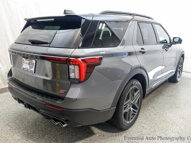 Photo of 2025 Gray Metallic Ford Explorer