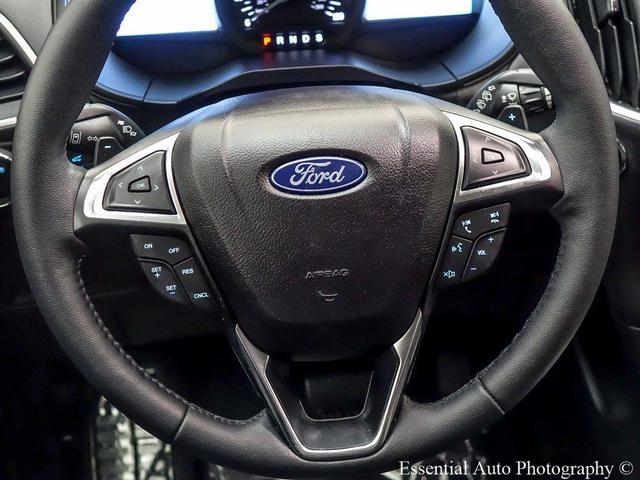 Photo of 2023 Agate Black Metallic Ford Edge