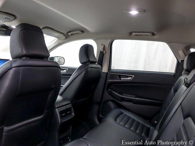 Photo of 2023 Agate Black Metallic Ford Edge