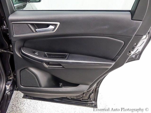 Photo of 2023 Agate Black Metallic Ford Edge