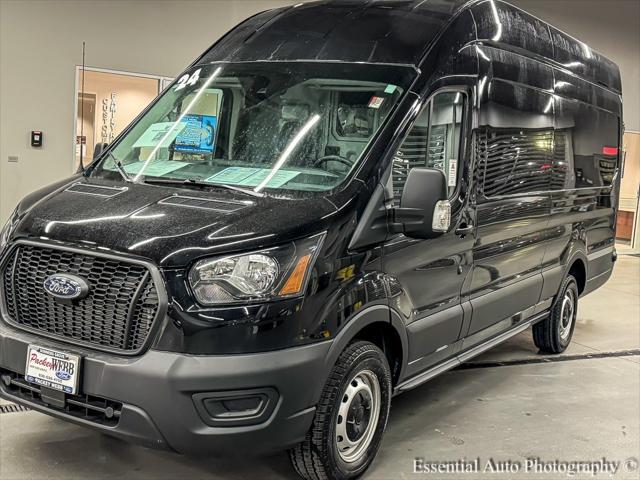 Photo of 2024 Agate Black Metallic Ford Transit-250