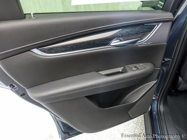 Photo of 2020 Shadow Metallic Cadillac XT5