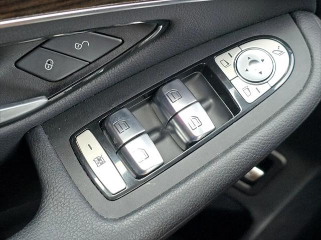 Photo of 2020 GRAY Mercedes-Benz GLC 300