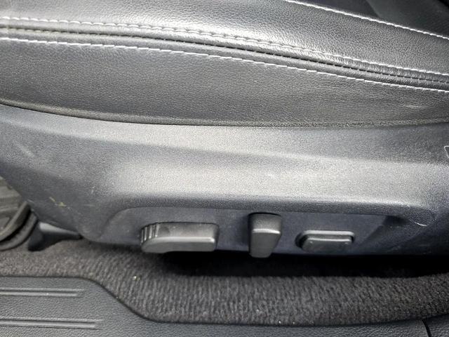 Photo of 2017 Ice Silver Metallic Subaru Legacy