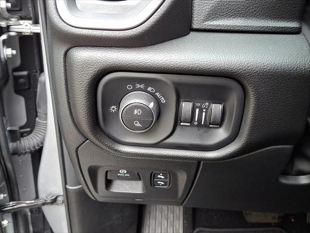 Photo of 2025 Billet Silver Metallic Clearcoat RAM 1500