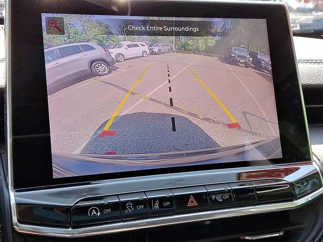Photo of 2022 Granite Crystal Metallic Clearcoat Jeep Compass