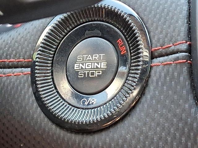 Photo of 2022 Granite Crystal Metallic Clearcoat Jeep Compass