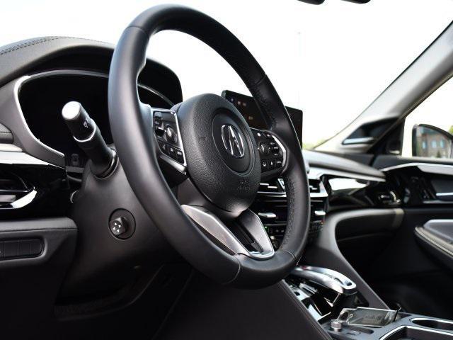 Photo of 2025 Platinum White Pearl Acura MDX