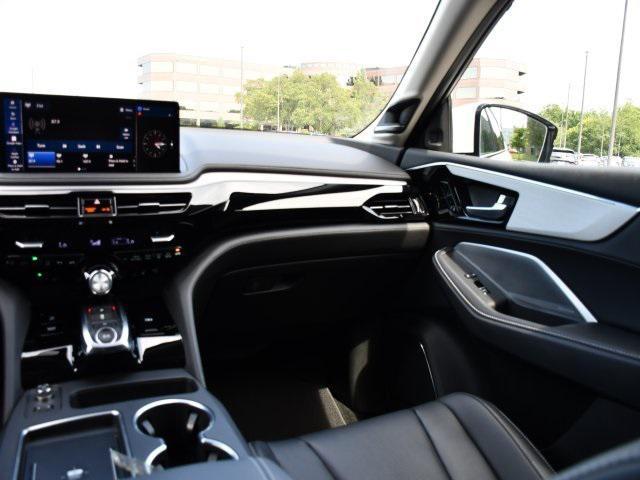 Photo of 2025 Platinum White Pearl Acura MDX