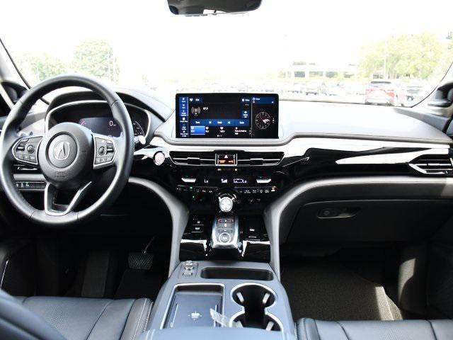Photo of 2025 Platinum White Pearl Acura MDX