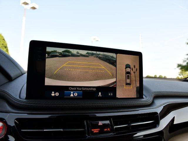Photo of 2025 Platinum White Pearl Acura MDX