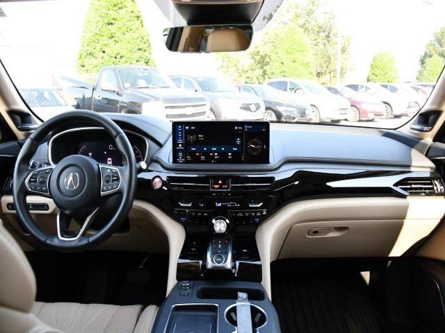 Photo of 2025 Platinum White Pearl Acura MDX