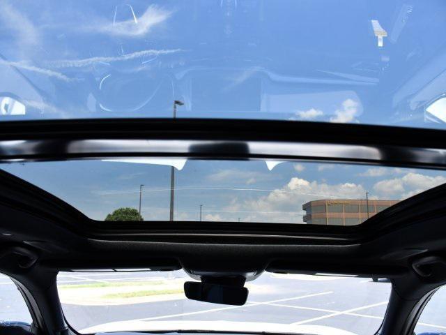 Photo of 2025 Platinum White Pearl Acura MDX