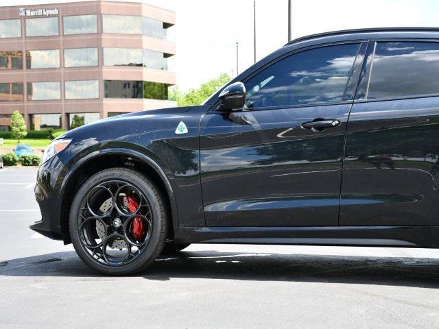 Photo of 2023 Vulcano Black Metallic Alfa Romeo Stelvio