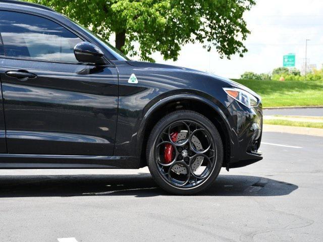 Photo of 2023 Vulcano Black Metallic Alfa Romeo Stelvio