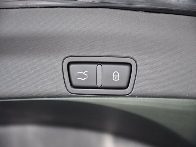 Photo of 2023 Vulcano Black Metallic Alfa Romeo Stelvio