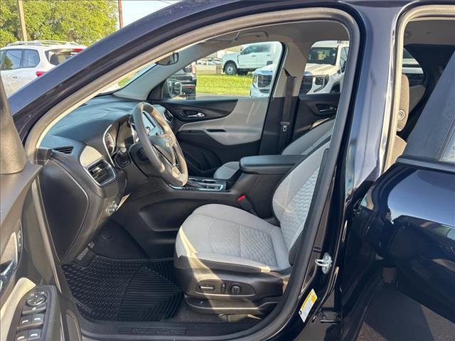 Photo of 2021 Midnight Blue Metallic Chevrolet Equinox