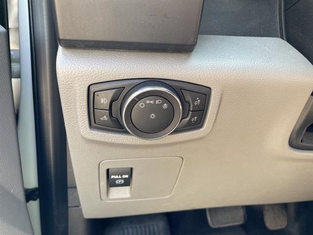 Photo of 2019 Oxford White Ford F-150