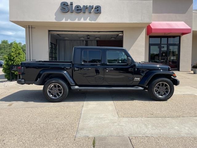 Photo of 2021 Black Clearcoat Jeep Gladiator