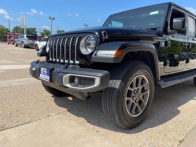 Photo of 2021 Black Clearcoat Jeep Gladiator