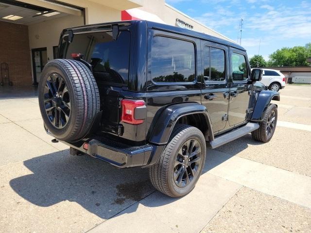 Photo of 2023 Black Clearcoat Jeep Wrangler