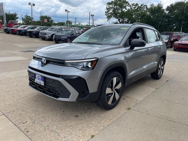 Photo of 2025 Pyrite Silver Metallic Volkswagen Taos