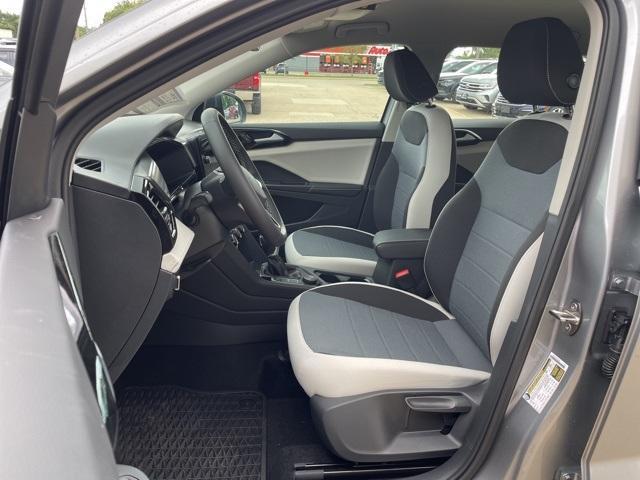 Photo of 2025 Pyrite Silver Metallic Volkswagen Taos