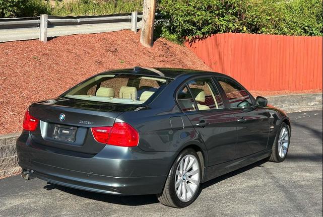 Photo of 2011 Green BMW 328