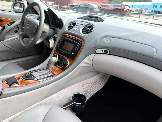 Photo of 2003 Silver Mercedes-Benz SL-Class