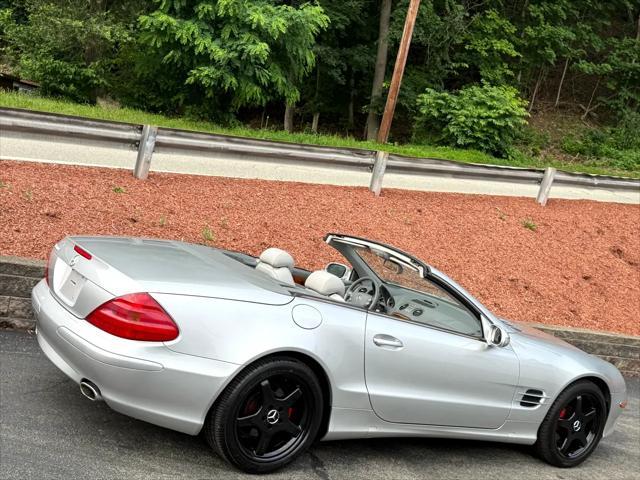 Photo of 2003 Silver Mercedes-Benz SL-Class
