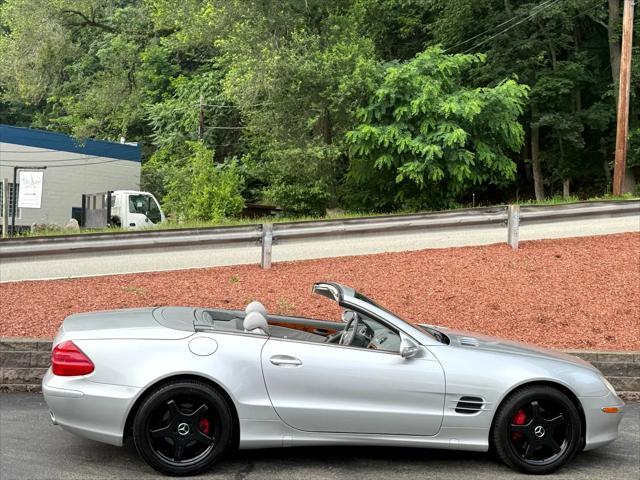 Photo of 2003 Silver Mercedes-Benz SL-Class