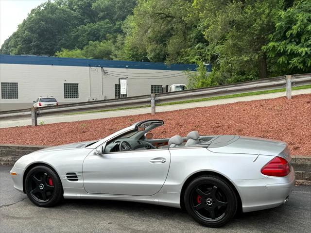Photo of 2003 Silver Mercedes-Benz SL-Class
