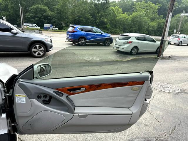 Photo of 2003 Silver Mercedes-Benz SL-Class
